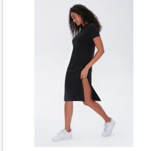 Forever 21 Leg-Slit T-Shirt Dress size S black